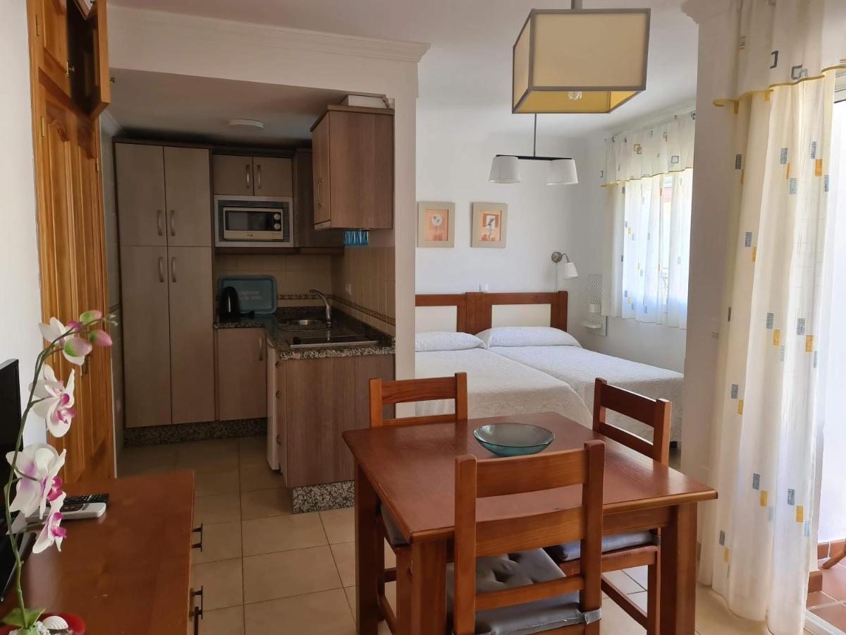 Apartamentos El Barrio Nerja Kültér fotó