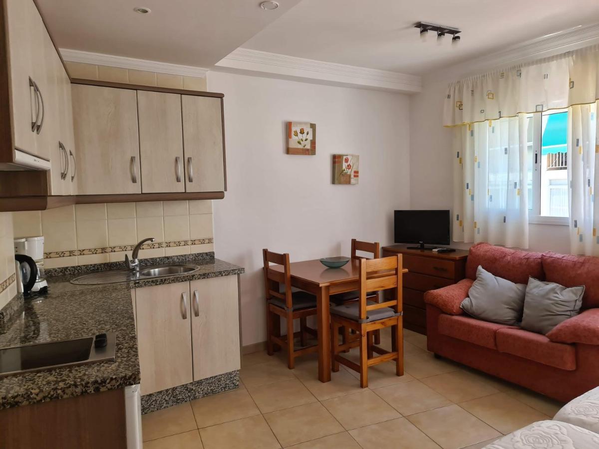 Apartamentos El Barrio Nerja Kültér fotó